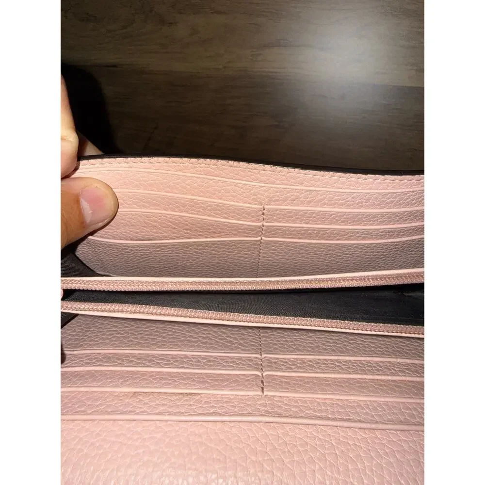 Gucci Blind for Love Bee Long Wallet – Pink Leather with Gold Hardware & Bee